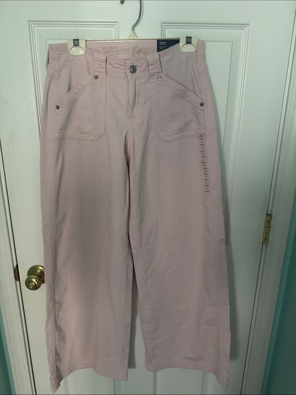 American Eagle Outfitters Light Pink Wide-Leg Jeans size 4